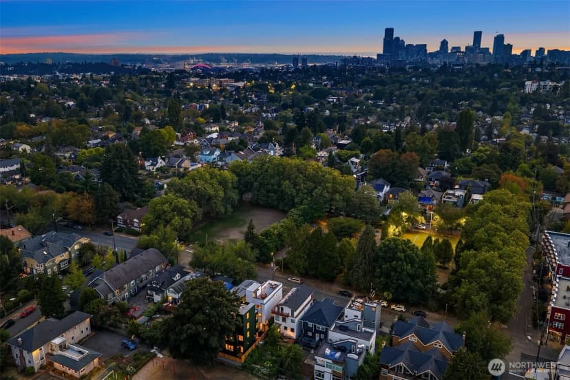 Property photo for 920 34th Avenue #a, Seattle photo 35