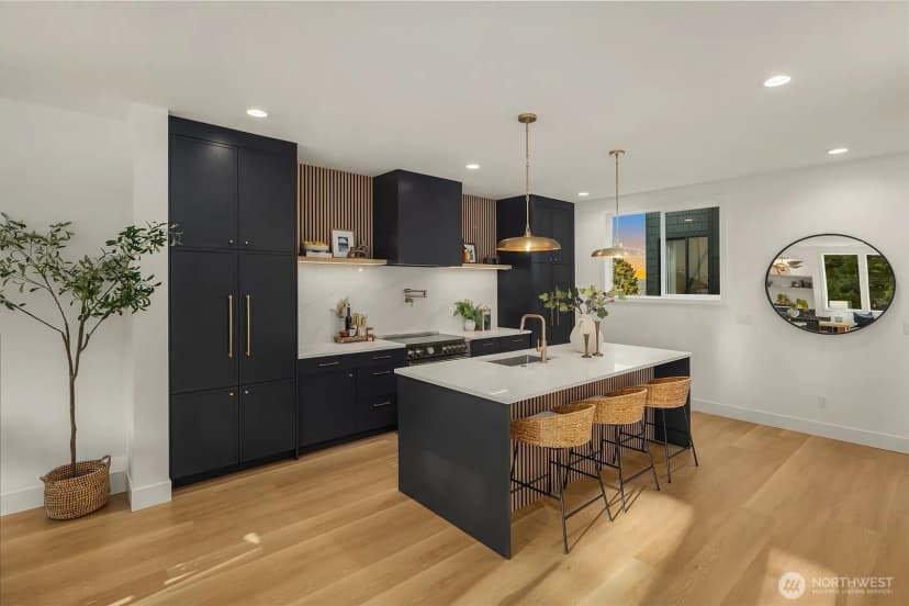 Property photo for 920 34th Avenue #a, Seattle photo 11