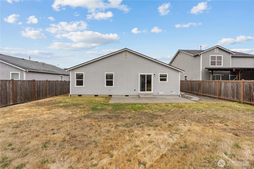 Property photo for 109 Weaver Street Ne, Orting photo 24
