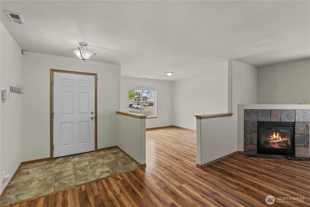 Property photo for 109 Weaver Street Ne, Orting photo 3