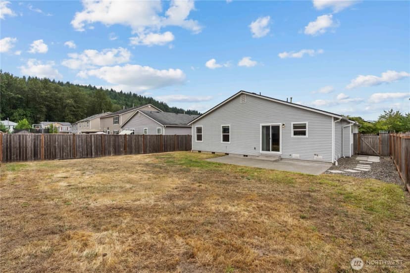 Property photo for 109 Weaver Street Ne, Orting photo 36