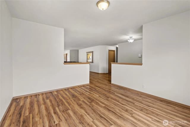 Property photo for 109 Weaver Street Ne, Orting photo 5
