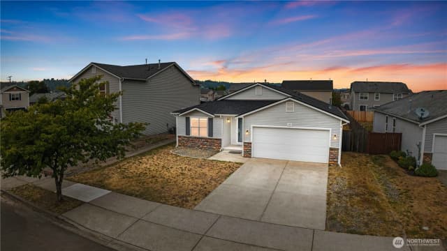 Property photo for 109 Weaver Street Ne, Orting