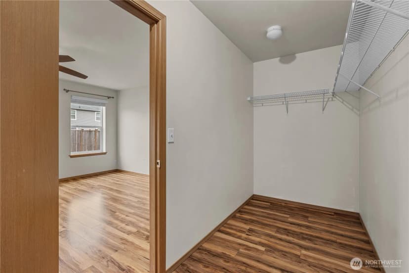 Property photo for 109 Weaver Street Ne, Orting photo 16