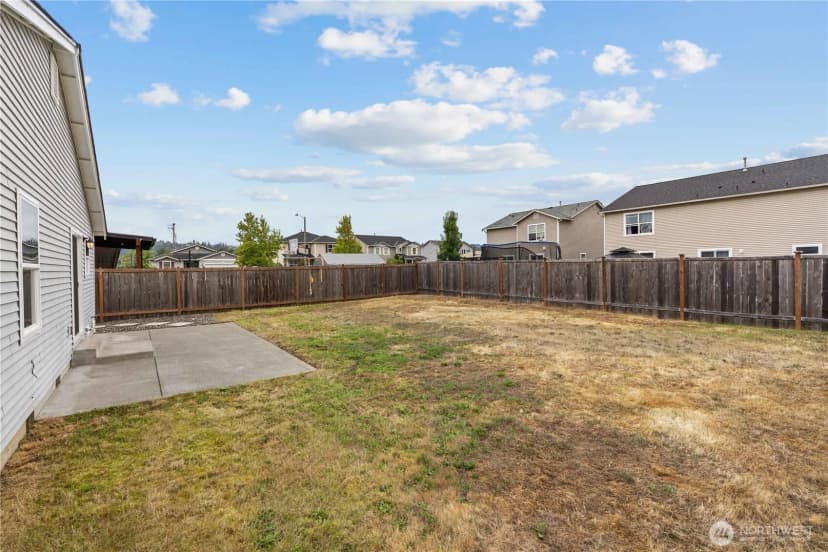 Property photo for 109 Weaver Street Ne, Orting photo 26