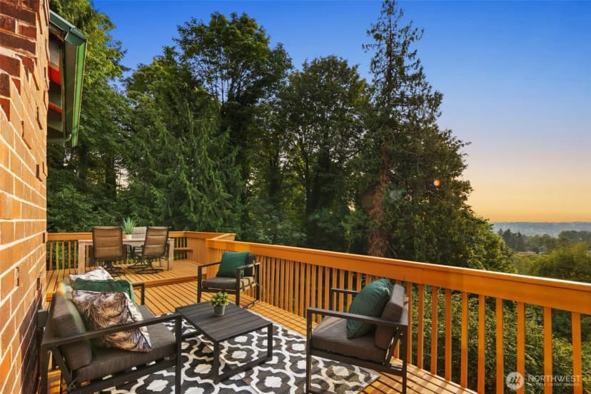 Property photo for 12817 70th Ave S, Seattle photo 15