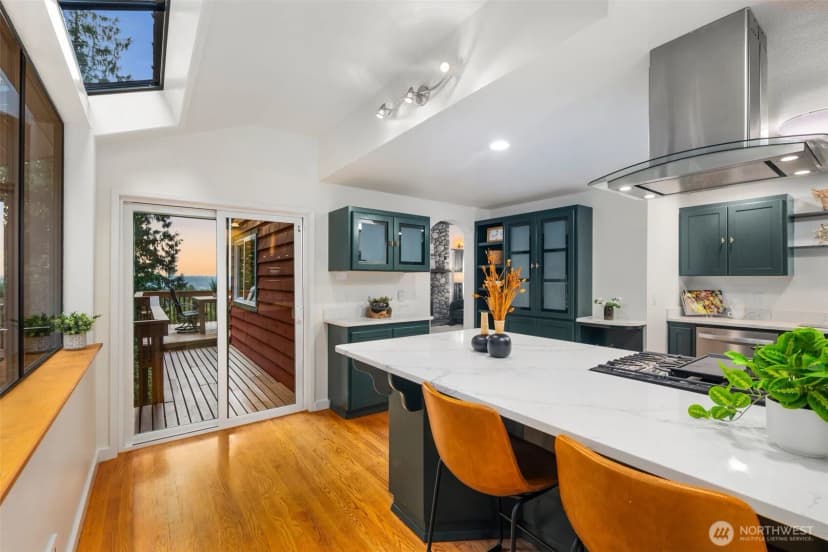 Property photo for 12817 70th Ave S, Seattle photo 13