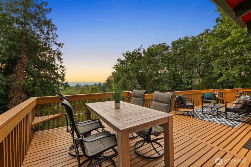 Property photo for 12817 70th Ave S, Seattle photo 14