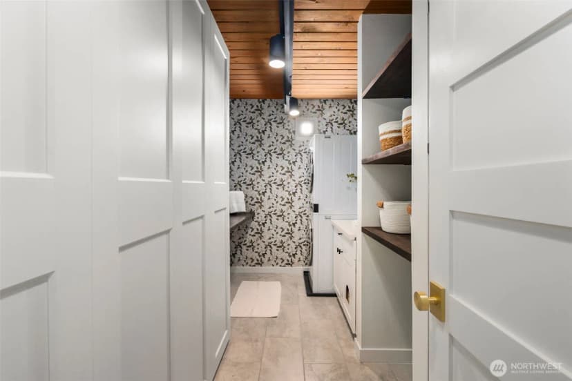 Property photo for 12817 70th Ave S, Seattle photo 17