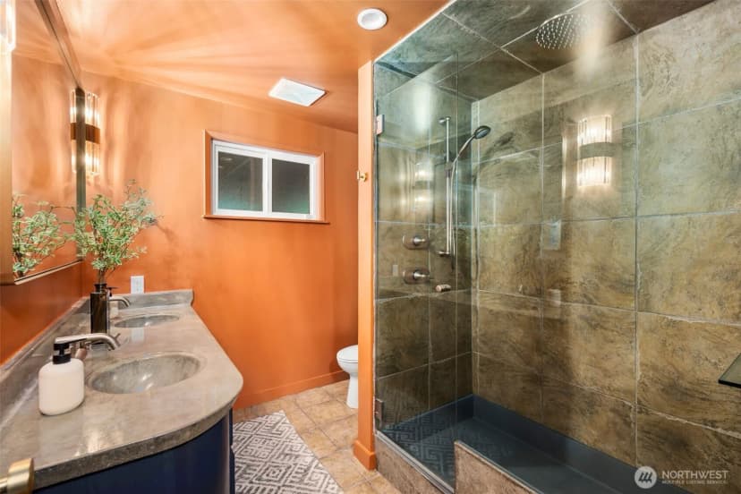 Property photo for 12817 70th Ave S, Seattle photo 9