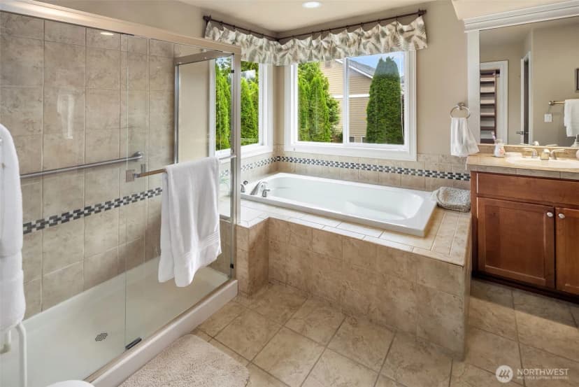 Property photo for 27519 Se 28th Place, Sammamish photo 27