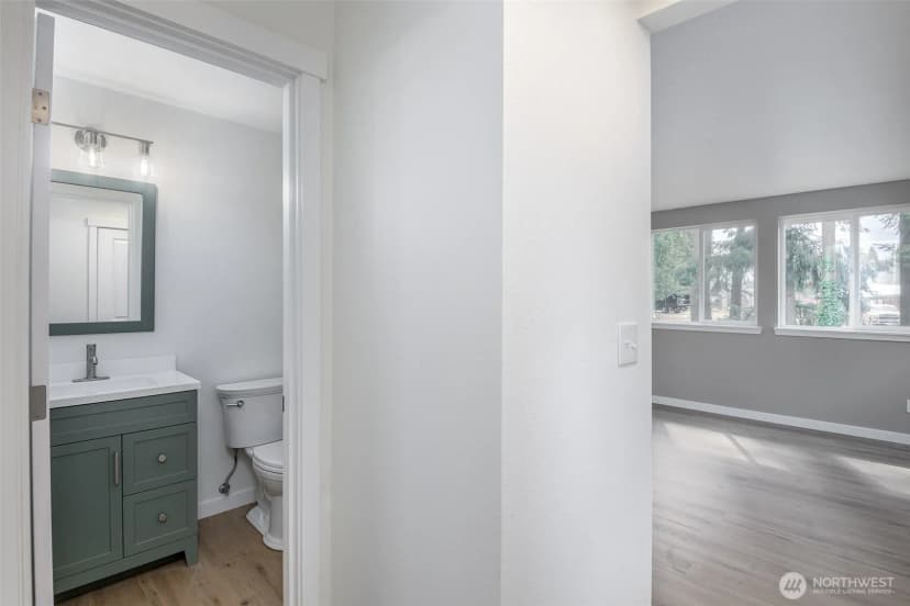 Property photo for 2014 Kelowna Place Se, Port Orchard photo 8