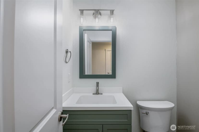 Property photo for 2014 Kelowna Place Se, Port Orchard photo 9