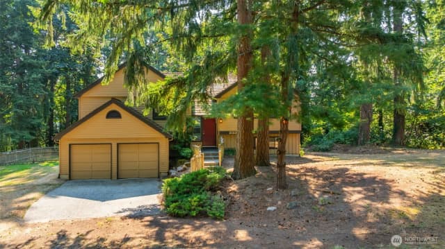 Property photo for 21229 Ne 14th Place, Sammamish