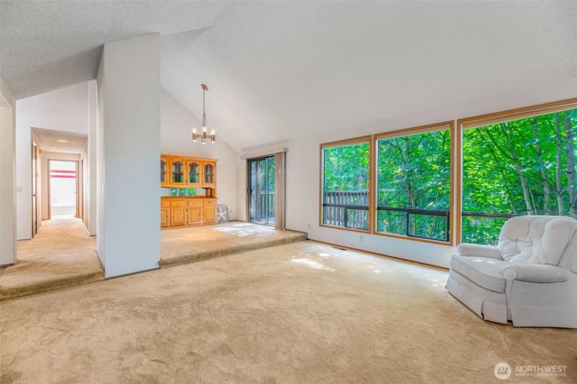 Property photo for 21229 Ne 14th Place, Sammamish photo 6