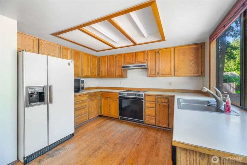 Property photo for 21229 Ne 14th Place, Sammamish photo 13
