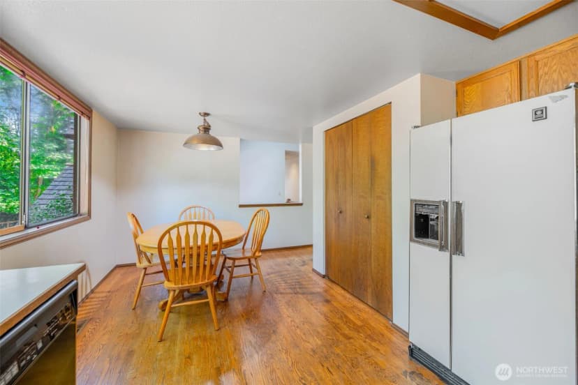 Property photo for 21229 Ne 14th Place, Sammamish photo 11