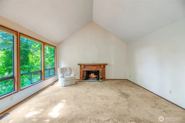 Property photo for 21229 Ne 14th Place, Sammamish photo 5