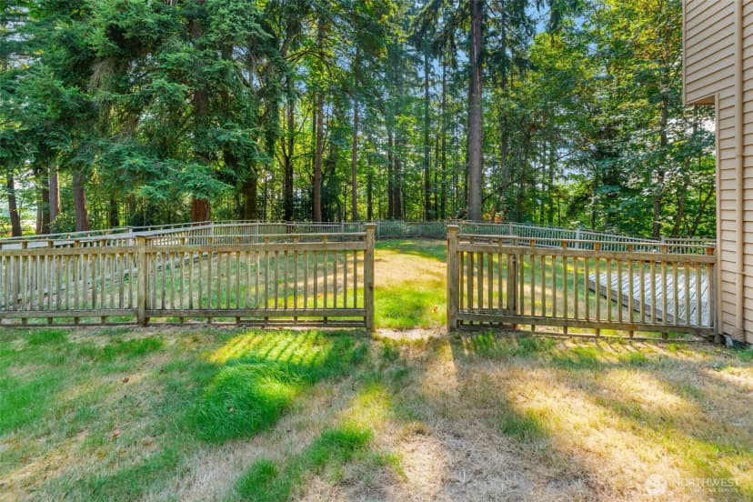Property photo for 21229 Ne 14th Place, Sammamish photo 31