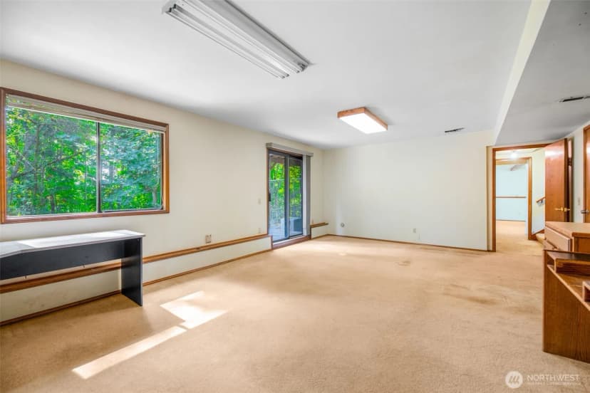 Property photo for 21229 Ne 14th Place, Sammamish photo 9