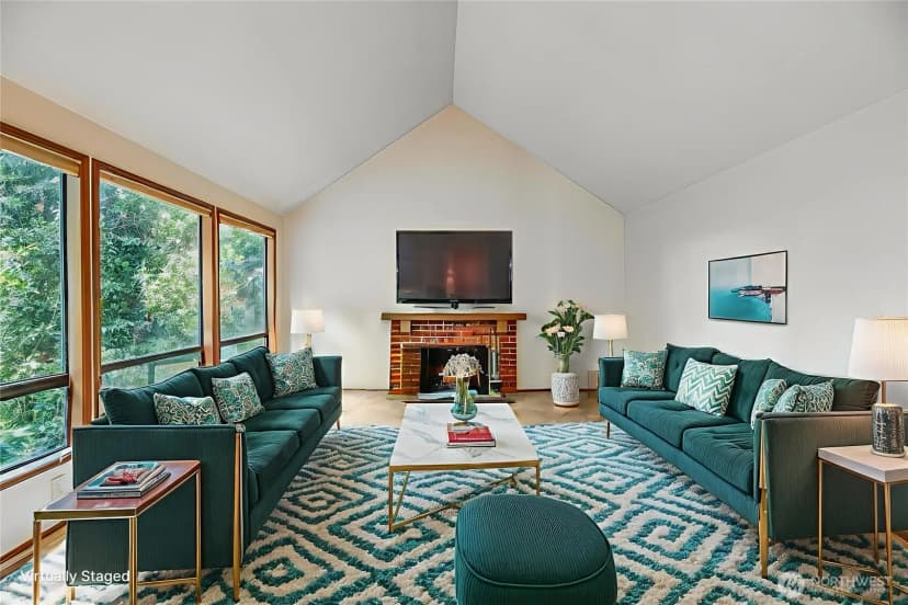 Property photo for 21229 Ne 14th Place, Sammamish photo 4