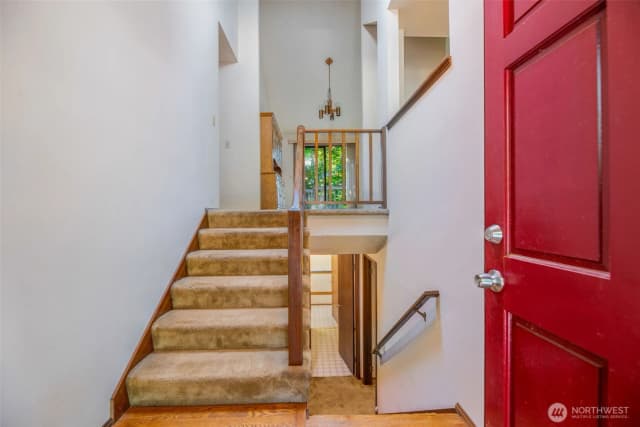 Property photo for 21229 Ne 14th Place, Sammamish photo 3