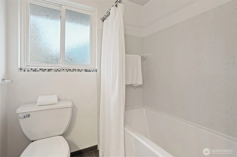 Property photo for 1807 N 170th Street, Shoreline photo 13