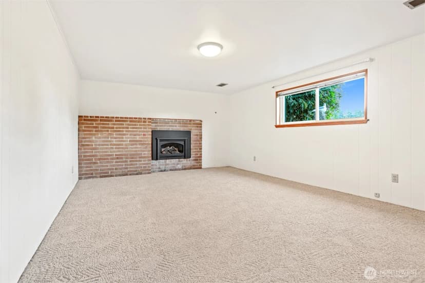 Property photo for 1807 N 170th Street, Shoreline photo 20