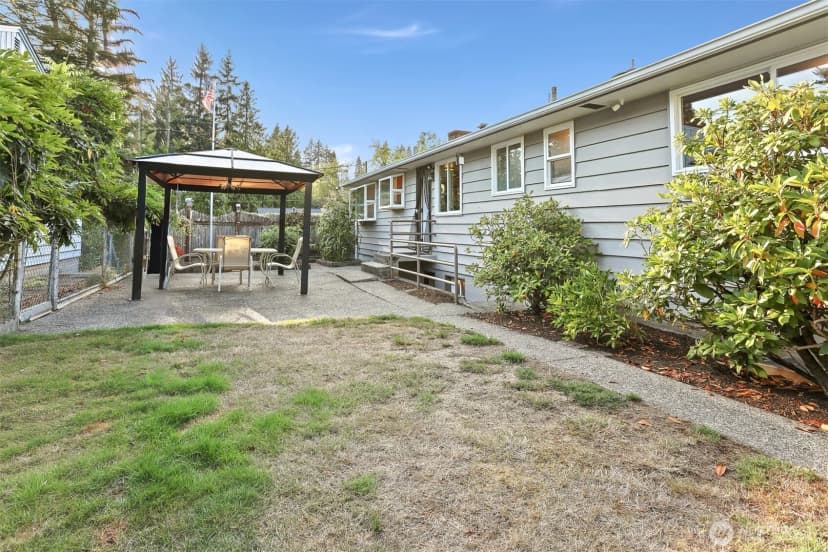 Property photo for 1807 N 170th Street, Shoreline photo 33