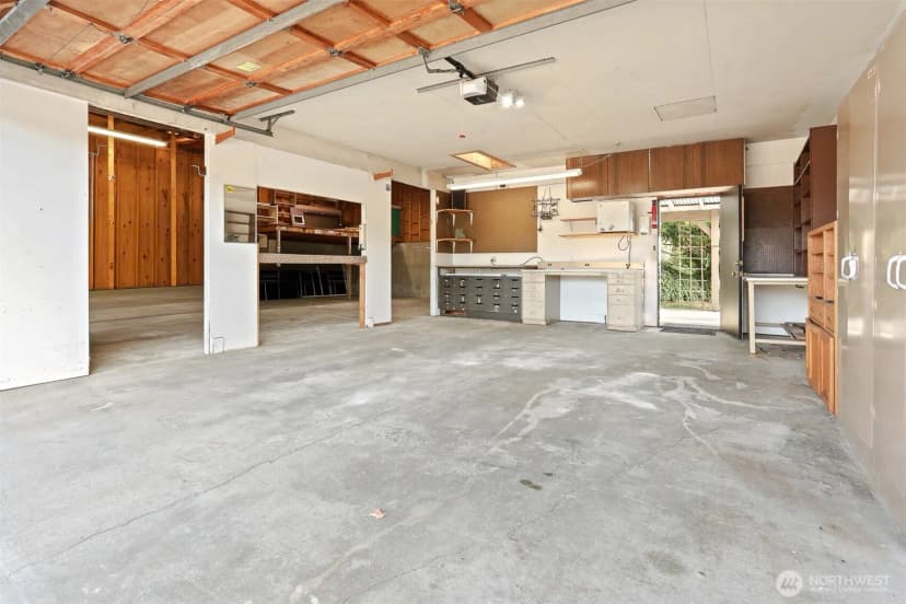 Property photo for 1807 N 170th Street, Shoreline photo 31
