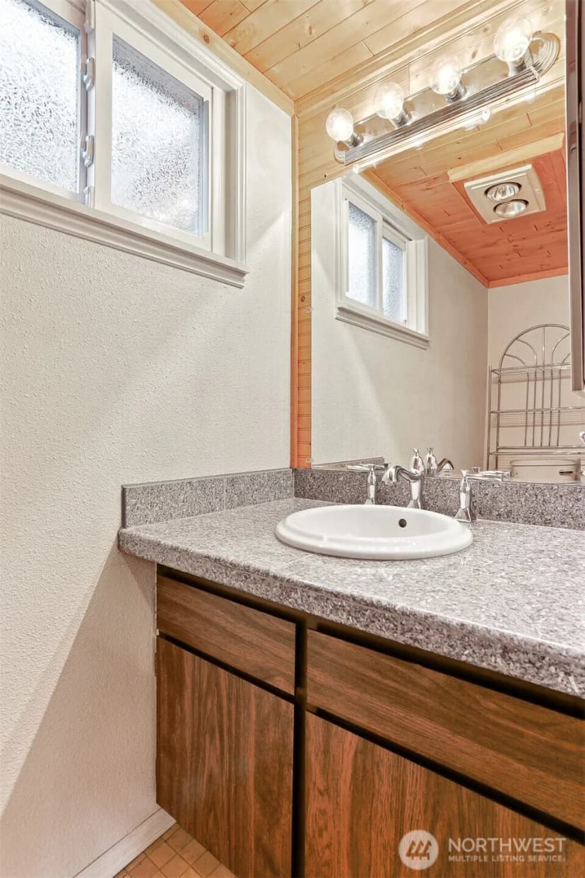 Property photo for 1807 N 170th Street, Shoreline photo 27