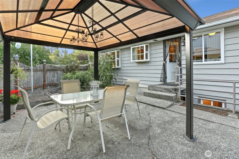 Property photo for 1807 N 170th Street, Shoreline photo 10