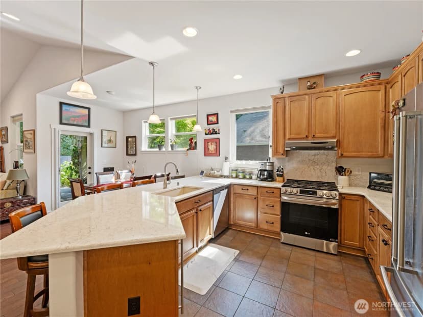 Property photo for 1771 Grand Avenue, Mount Vernon photo 2