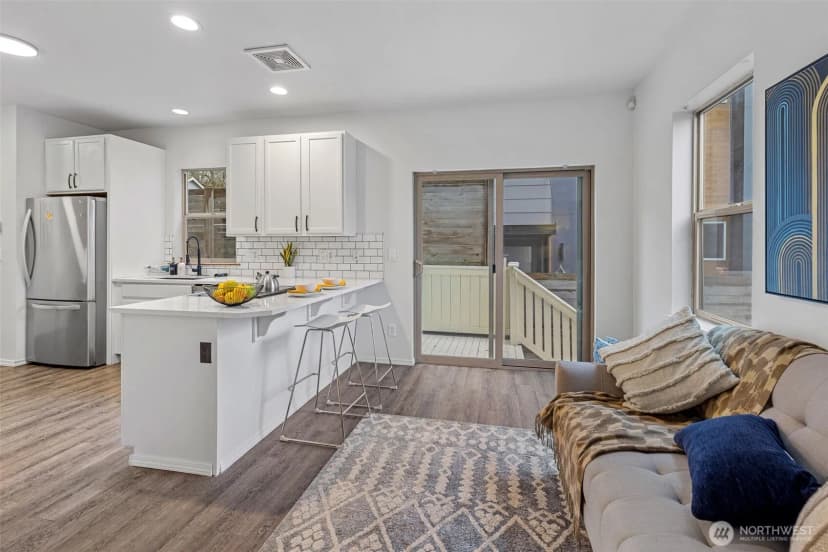 Property photo for 4802 Delridge Way Sw, Seattle photo 10