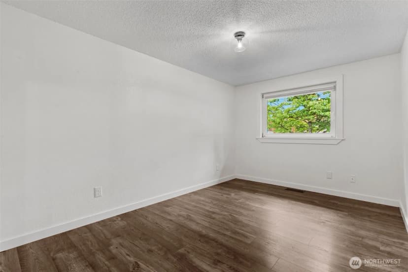 Property photo for 232 144th Street Se, Everett photo 25