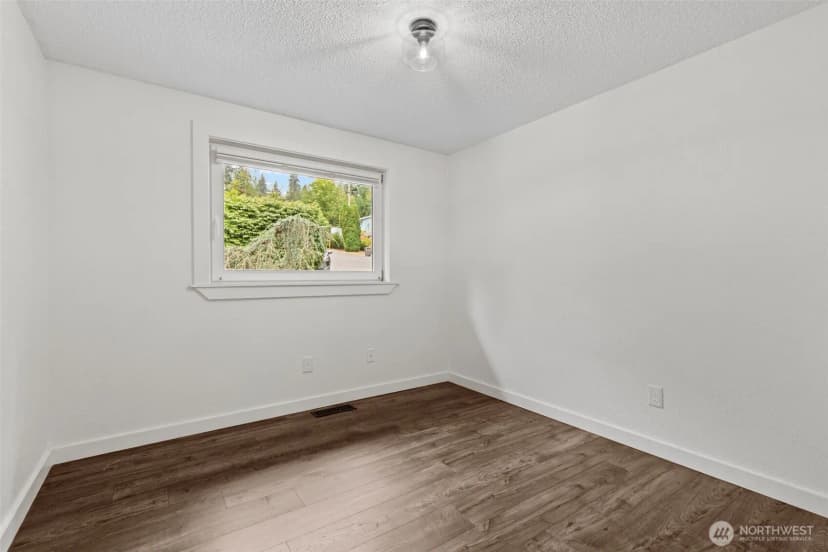 Property photo for 232 144th Street Se, Everett photo 24