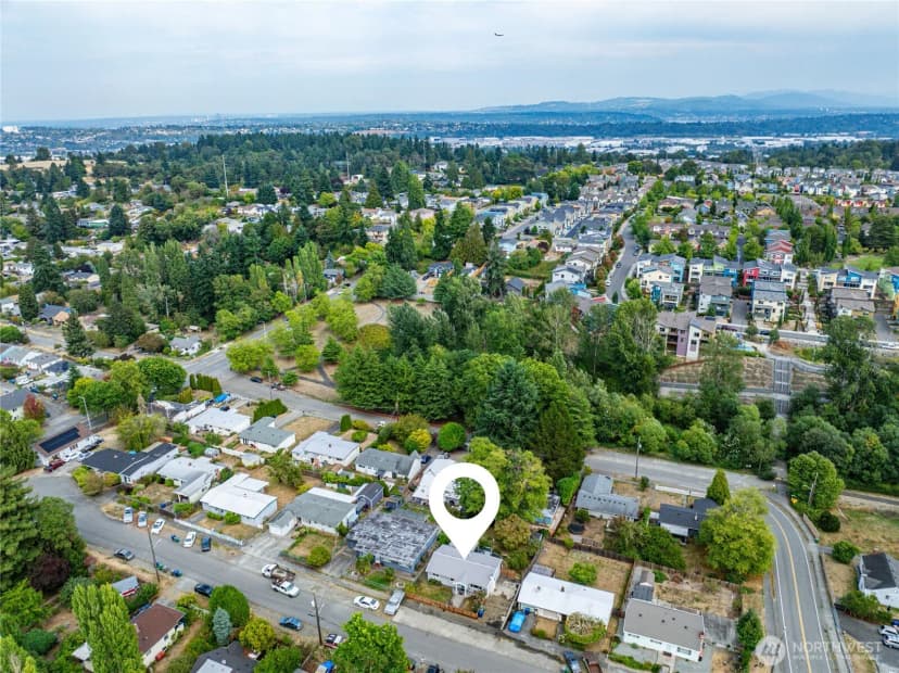 Property photo for 9642 13th Avenue Sw, Seattle photo 37