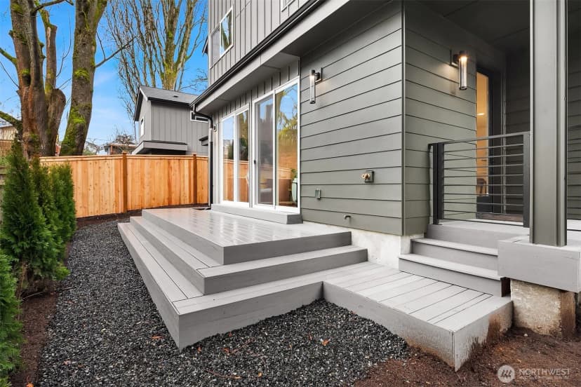 Property photo for 8823 Ashworth Avenue N, Seattle photo 24