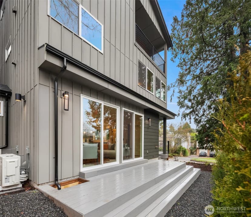 Property photo for 8823 Ashworth Avenue N, Seattle photo 25