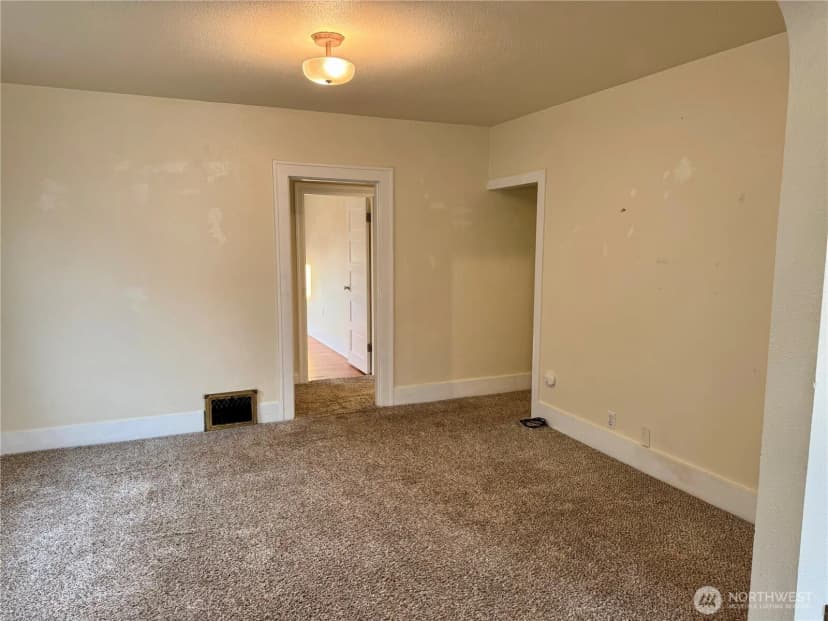 Property photo for 2025 Neilsen Avenue, Enumclaw photo 5