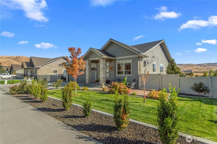Property photo for 3525 Dianna Way, Wenatchee photo 2