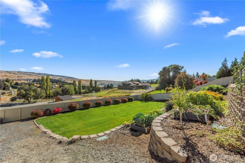 Property photo for 3525 Dianna Way, Wenatchee photo 24