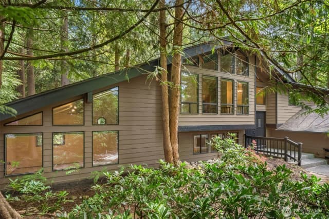 Property photo for 13303 48th Place W, Edmonds photo 2
