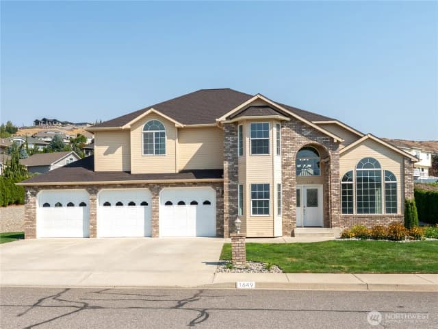 Property photo for 1649 Huntwood Lane, East Wenatchee