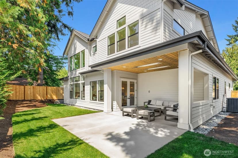 Property photo for 1015 165th Place Ne, Bellevue photo 26