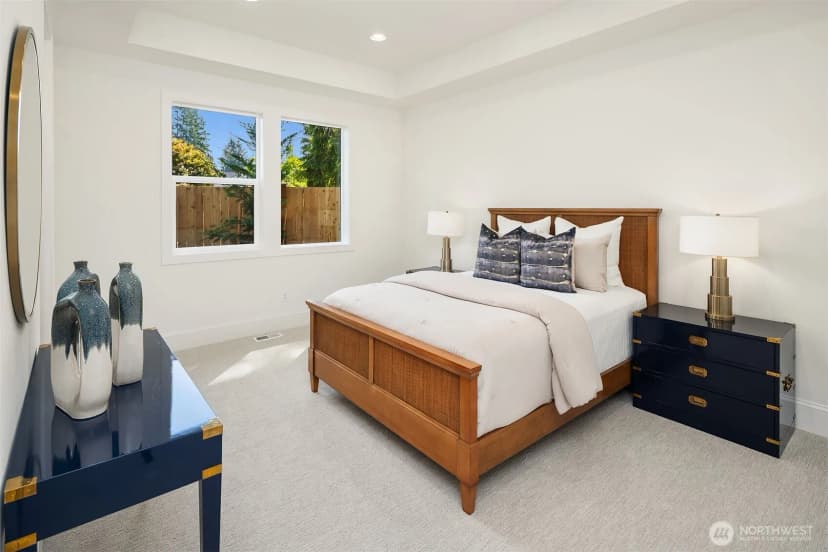 Property photo for 1015 165th Place Ne, Bellevue photo 22