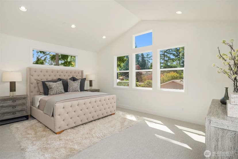 Property photo for 1015 165th Place Ne, Bellevue photo 18