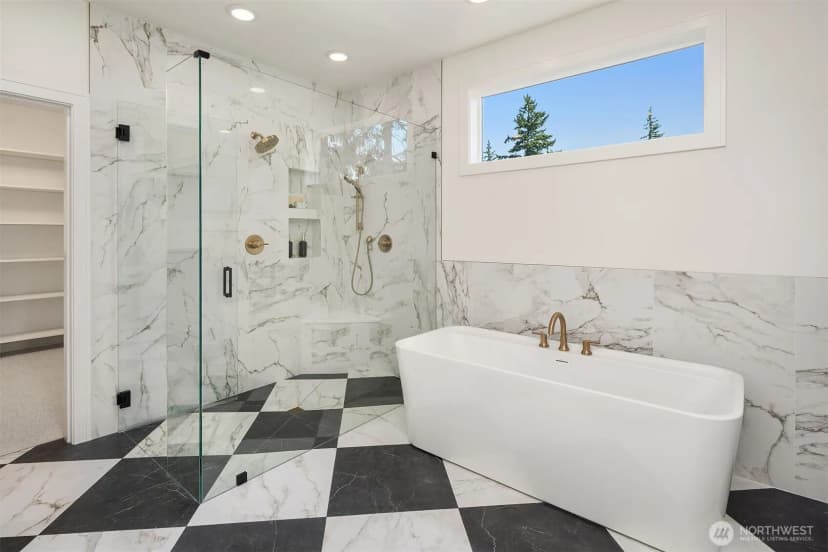 Property photo for 1015 165th Place Ne, Bellevue photo 21