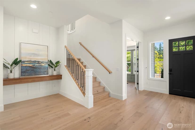 Property photo for 1015 165th Place Ne, Bellevue photo 17