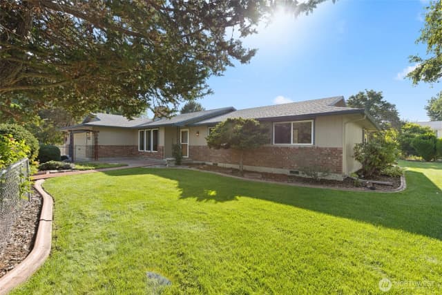 Property photo for 1216 N Rd 56, Pasco